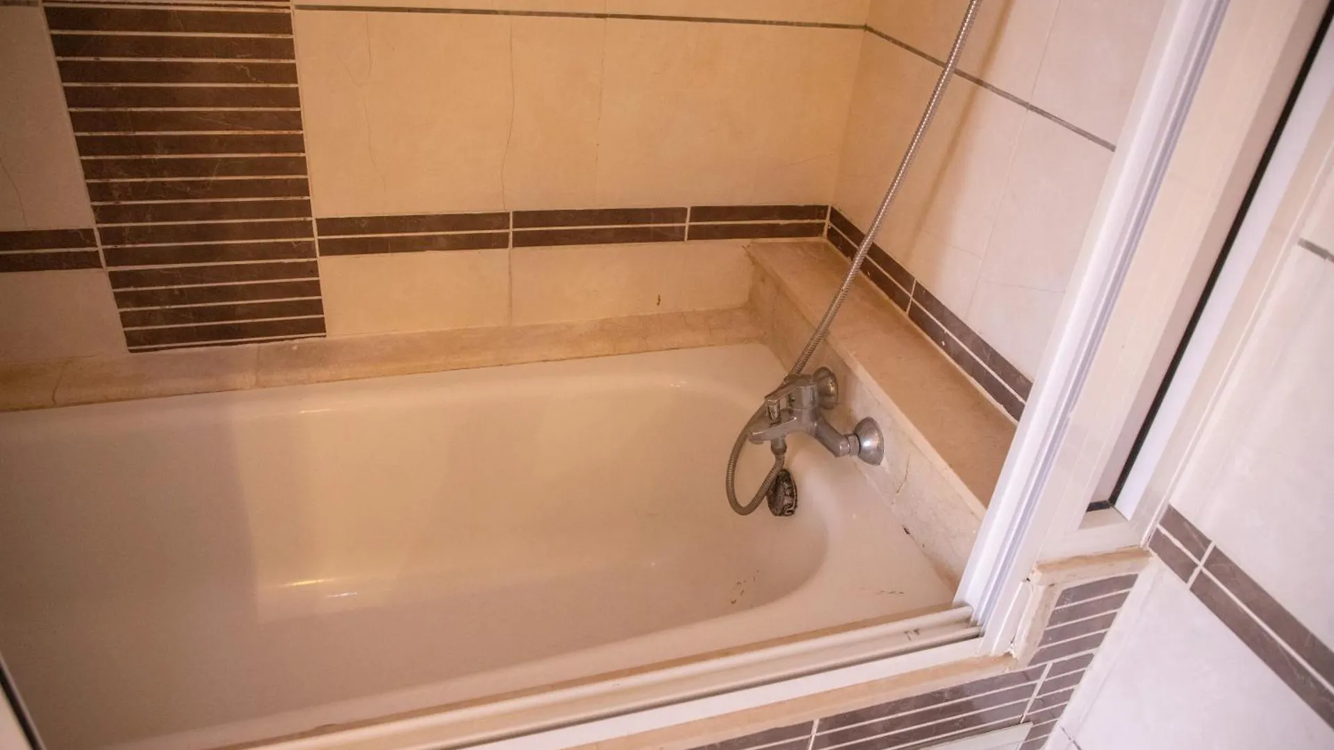 Peaceful Apartment In Hay Al Mohammad, Agadir 0*,  Marokko